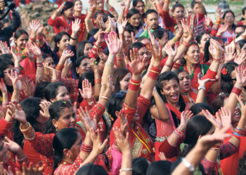 तीजको पुर्वसन्ध्यामा बेलडाँडीका दुई छुटाछुट्टै ठाउँमा तीज लाग्दै, तिज पर्वको महत्व र भित्रिएको आधुनिकता