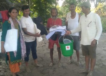 लालझाडी गाँउपालिकाद्वारा वाढीपीडितलाई राहत वितरण शुरु