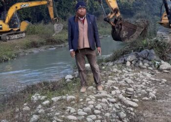 बेलडाँडी दैजी सडकखण्डमा झाँडी सफाई