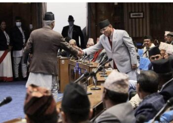 प्रचण्डलाई विश्वासको मत दिन कांग्रेसले लगायो ह्वीप