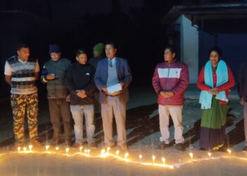 जनयुद्ध दिवस तथा सहिद दशरथ चन्द राष्ट्रिय स्वास्थ्य विज्ञान विश्वविद्यालय बनाउने निर्णयको स्वागतमा बेलडाँडीमा दिप प्रज्वलन
