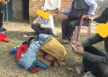 पुनर्वास सीमा क्षेत्रबाट सशस्त्र प्रहरीद्वारा लाखौँ भारु सहित तीन जना पक्राउ