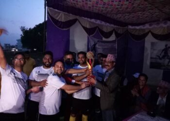 कञ्चनपुर र कैलालीका चिकित्सकहरू वीच मैत्रीपूर्ण फुटवल सम्पन्न