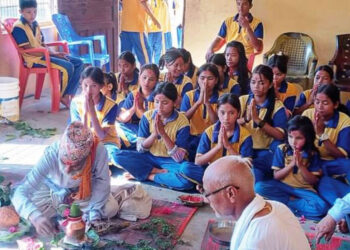 कैलालीका छात्रा विद्यालयमै बेहोस हुन थालेपछि विद्यालयमा नै ग्रहशान्ति पुजा