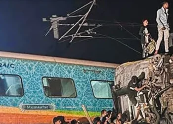 भारतको ओडिसामा रेल दुर्घटना हुँदा २ सय ३७ जना ले गुमाय ज्यान