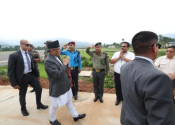 ताप्लेजुङ का लागी उडेको प्रधानमन्त्री सवार हेलिकप्टर विराटनगरमा आकस्मिक अवतरण