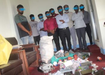 दोधाराचाँदनीका जनताको स्वास्थ्यमाथि खेलवाड गर्ने भारतीय मेडिकल संचालकमाथि प्रहरीको एक्सन