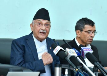 सुन काण्डमा आफ्नो संलग्नता छ या छैन गृहमन्त्रीले बताउनुपर्‍योः ओली