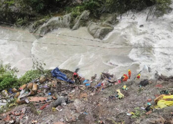 केदारनाथ पहिरोमा परि दुई नेपालीको मृत्यु, १४ बेपत्ता