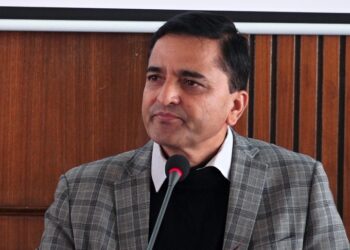 एमाले पार्टीले आधा झण्डा झुकाइ तीन दिनसम्म सबै कार्यक्रम स्थगित गर्दै