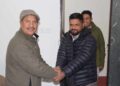 बेलडाँडी घरभएका राजबन्दी रोहितलाई नेकपा महासचिव विप्लवद्वारा सम्मान