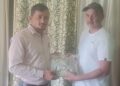 पत्रकार धामीद्वारा निःशुल्क शितलचिनिको बिउँ सहकारीलाई वितरण
