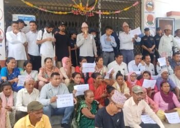 कमिसन माग्ने बेलडाँडी उपाध्यक्ष नाथविद्धरु चर्कीयो आन्दोलन,बेथितिका बिरुद्ध बेलडाँडीबासी एकठाउँ, भोलि पनि पालिका घेराउ