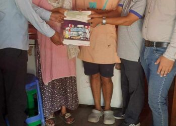 नेपाल लाइफ इन्स्योरेन्स कम्पनी लिमिटेडद्वारा स्वर्गिय खड्काको परिवारलाई ३२ लाख ०७ हजार ८७५ को मृत्यु दाबी रकम हस्तान्तरण
