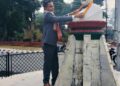 मन्त्री थापाद्वारा भण्डारीको सालिकमा माल्र्यापण