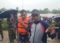 बेलडाँडीको चौधर नदी गाउँ पस्दा उद्धार टोलीसहित बेलडाँडी पुगे प्रदेश सदस्य बिष्ट, उद्धार गरिदै
