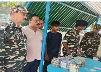 दार्चुला नेपाल–भारत जोड्ने झोलुंगे पुलमा २२ लाख भारुसहित एकजना नेपाली पक्राउ