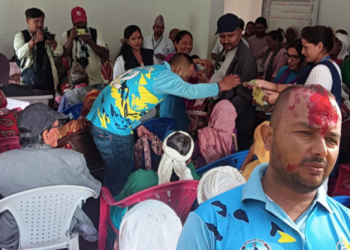 भीमदत्त–११ का वडाध्यक्ष थापाले आफूले पाएको सेवा सुविधाबाट ज्येष्ठ नागरिकहरूलाई सम्मान सहित आर्थिक सहयोग गरे