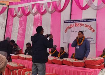 बेलौरी नगरपालिका ७ द्धारा २ सय ६० जनालाई ब्यालेङकेट वितरण