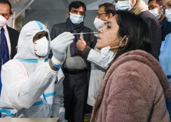 भारतबाट फर्किएकामध्ये १६ जनामा कोरोना पुष्टि, सुदूरपश्चिमका नाकाहरुमा परीक्षण कीट अभाव