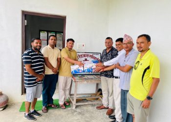 सुदूरपश्चिम खबरद्वारा सुडा रेडक्रस उपशाखालाई पंखा हस्तान्तरण