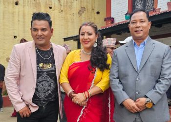 मेहनती नेताको सांगीतिक सौगात : रेशम चौधरीको स्वरमा टिपिकल तीजको गीत