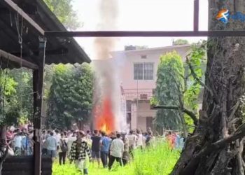 आन्दोलनको ज्वाला फैलिँदै : एमालेपछि काँग्रेस पार्टी कार्यालय र भीमदत्त नगरपालिका परिसरमा समेत आगजनी
