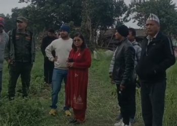 हात्तीबाट घाईते डगौराको घरमा उपप्रमुख लेखकको टोली