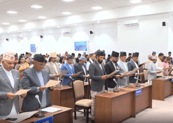 सिंहदरबारमा नवनिर्वाचित सांसदको शपथ, परम्परागत पोशाक र मातृभाषाको झल्को
