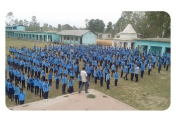 राैलेश्वर माविको नयाँ पहल : साना कक्षाका विद्यार्थीलाई निशुल्क स्कुल ड्रेस