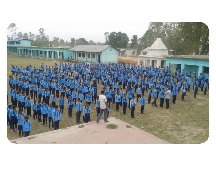 राैलेश्वर माविको नयाँ पहल : साना कक्षाका विद्यार्थीलाई निशुल्क स्कुल ड्रेस