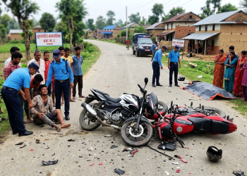 दुई मोटरसाइकल ठोक्किँदा एकको मृत्यु, दुई  जना घाइते