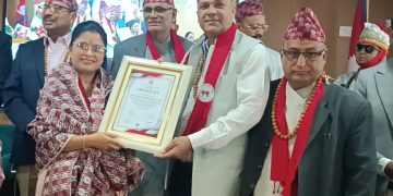 साहित्य, समाजसेवा र जनउत्तरदायित्वमा सक्रिय भीमदत्तकी उपमेयर लेखक सम्मानित