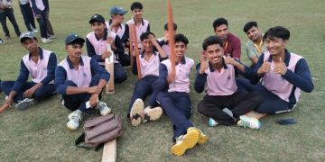 होलीफेम्लीको मैदानमा भएको भीमदत्त अन्तर विद्यालय स्तरिय क्रिकेट प्रतियोगिता उपाधी मोर्निङ्गग्लोरी स्कुललाई