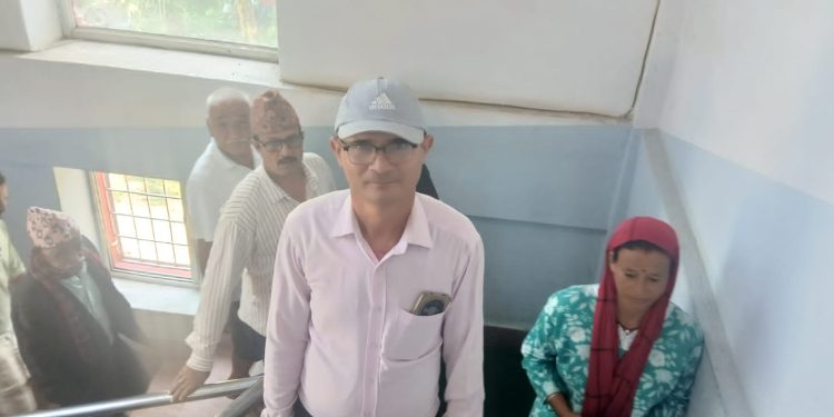 बेदकोट ८का जनप्रतिनिधी र जनताको भूमि आयोगलाई ज्ञापन : जनतालाई लालपुर्जाबाट बञ्चित नगराउन माग