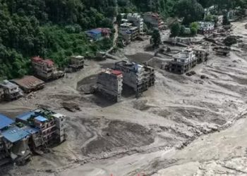 बाढी प्रभावित नुवाकोट र रसुवामा सिएमसीको २१ सदस्यीय स्वास्थ्य टोली