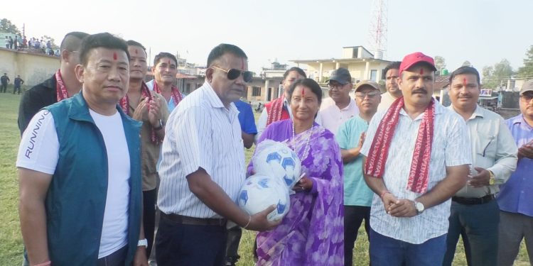 दोधारा चाँदनीमा तेस्रो मेयर कप फुटबल प्रतियोगिता सुरु