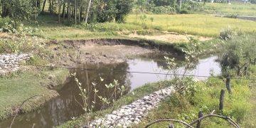 झर्नाखोलाले उर्बरा जमिन क्षयिकरण गर्दै, किसान मारमा